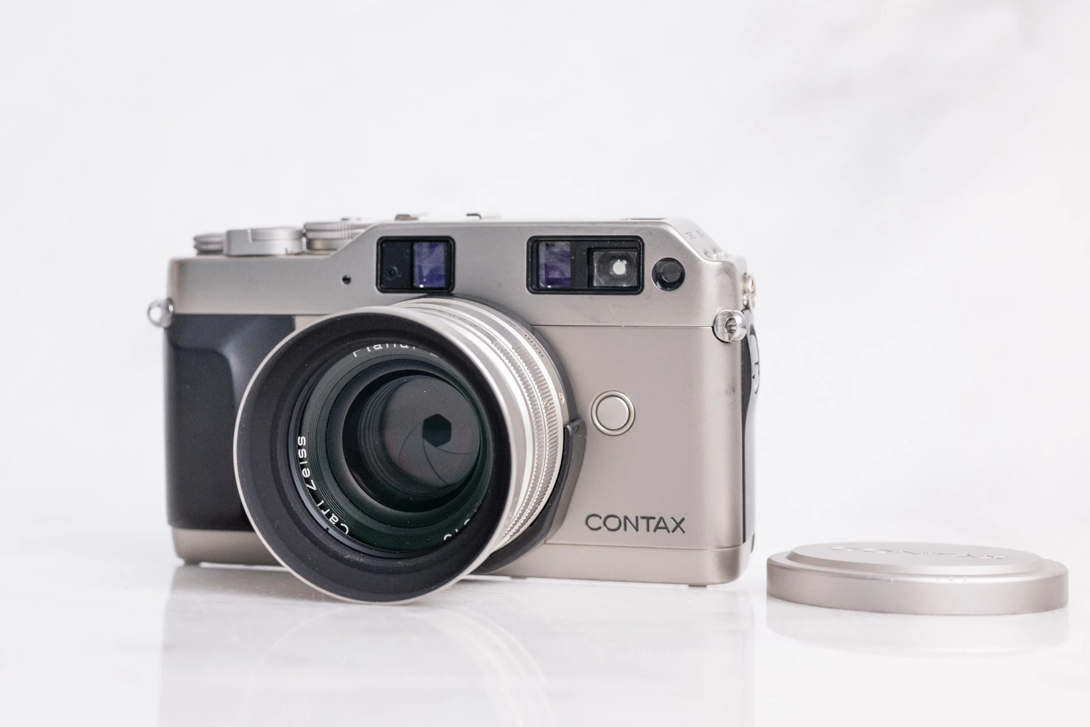 Contax G1 35mm Film Rangefinder Camera With Carl Zeiss Planar 45mm